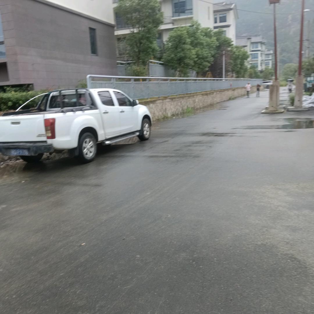 飞跑向前