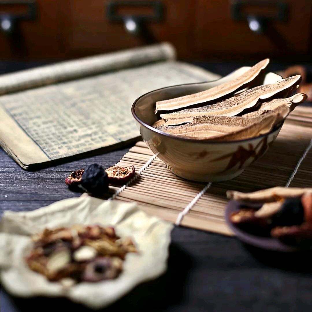学中医的小杨