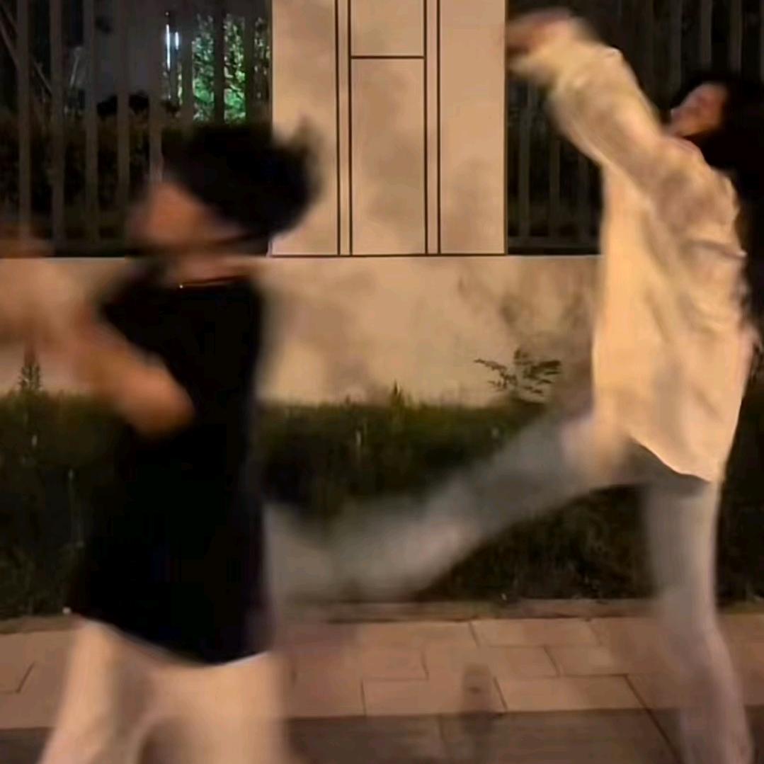 某人的某人吧头像