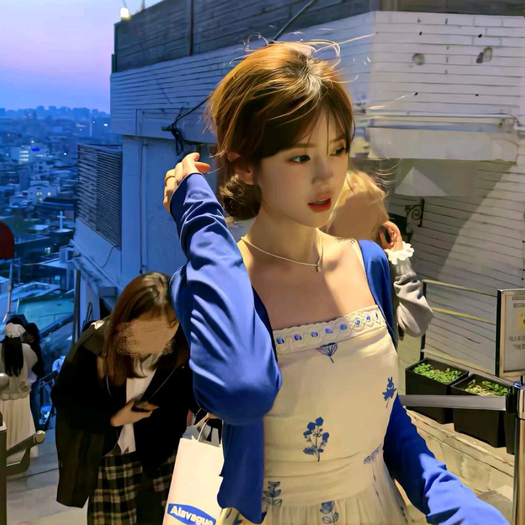 小依