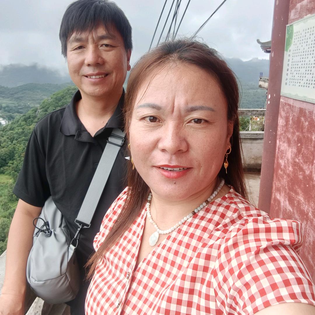 翠翠托管服务中心。