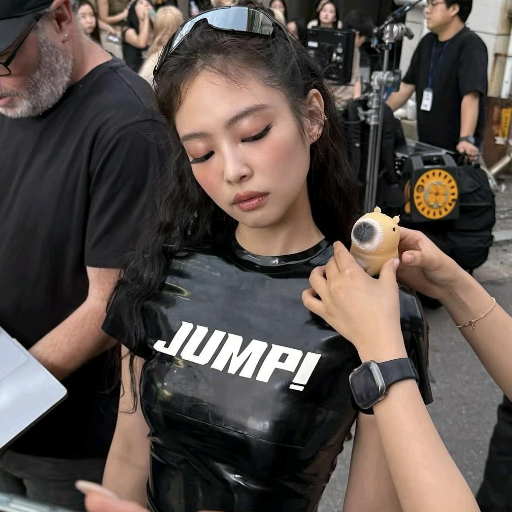 Lovee小年.