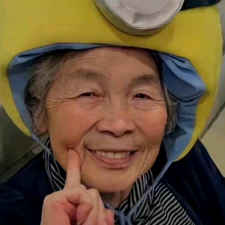 卖烧麦的老奶