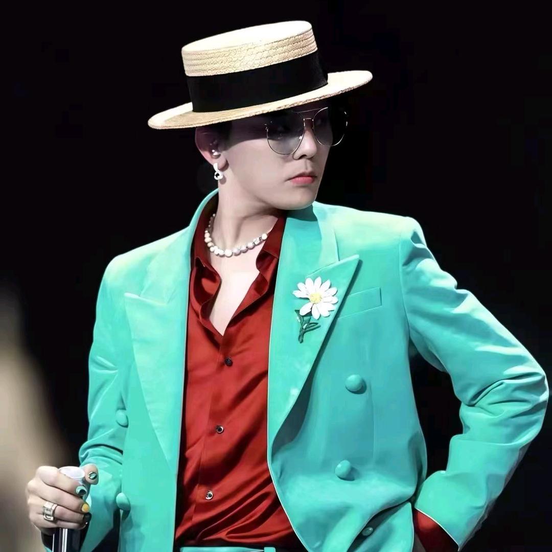 ‘’G-DRAGON