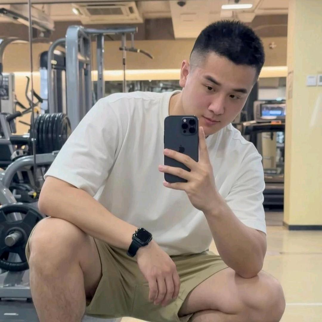 长安·丹哥吖！（东港九九草莓）