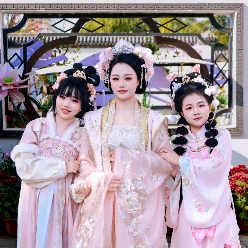 金舵瓷砖辉县店