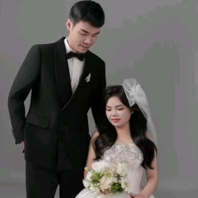 zhou周周(ღ˘⌣˘ღ)