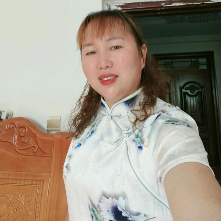 浅浅的玫瑰淡淡的香