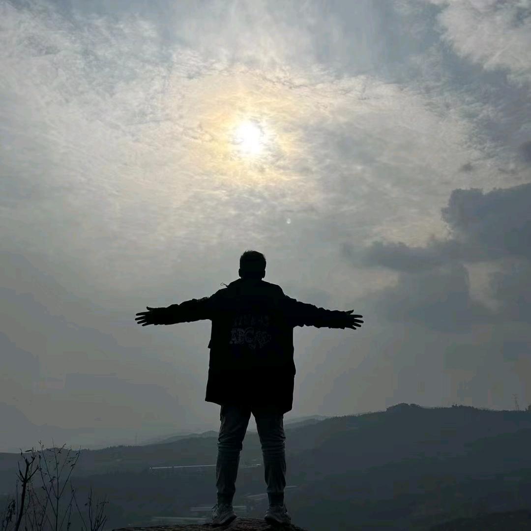 小  李  子LOE