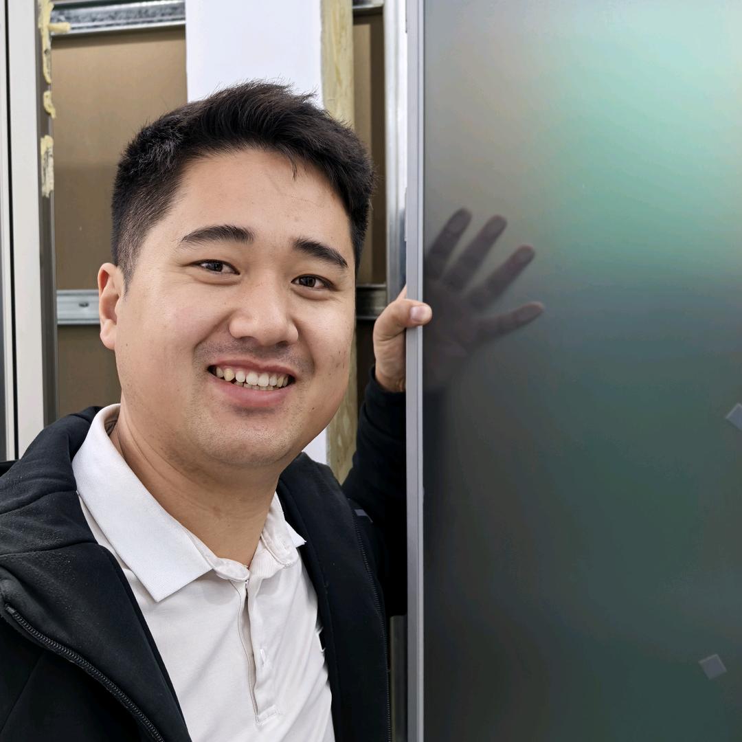 玩门窗的小李