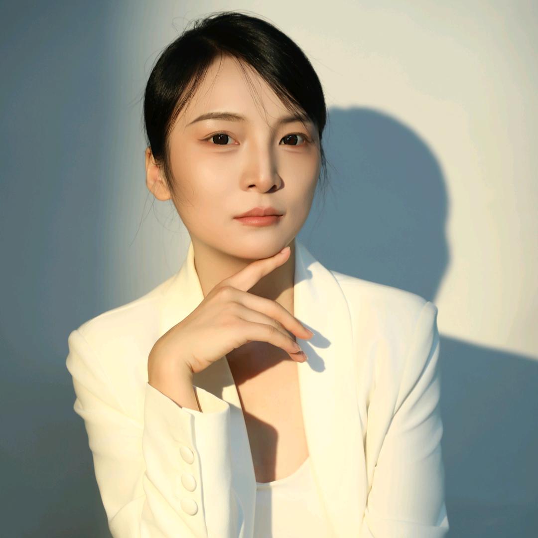 眉山房产梅颖