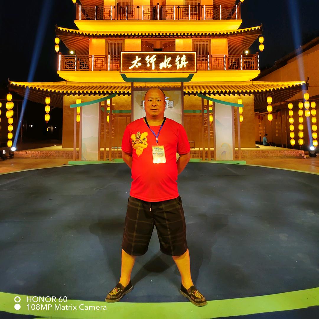 雄安龙狮（七十年国庆天安门舞狮表演团队