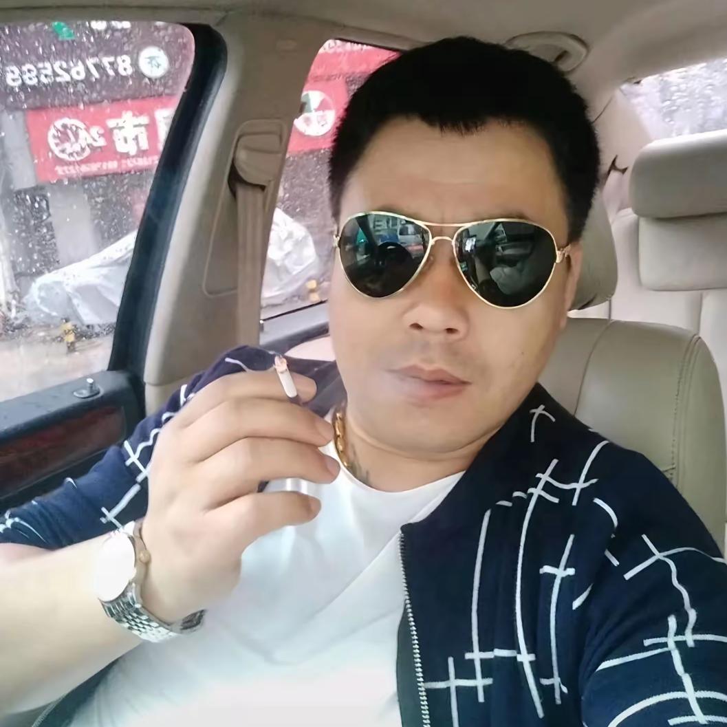 龙天傲
