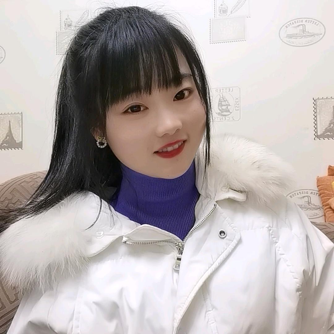 😘村里的小芳