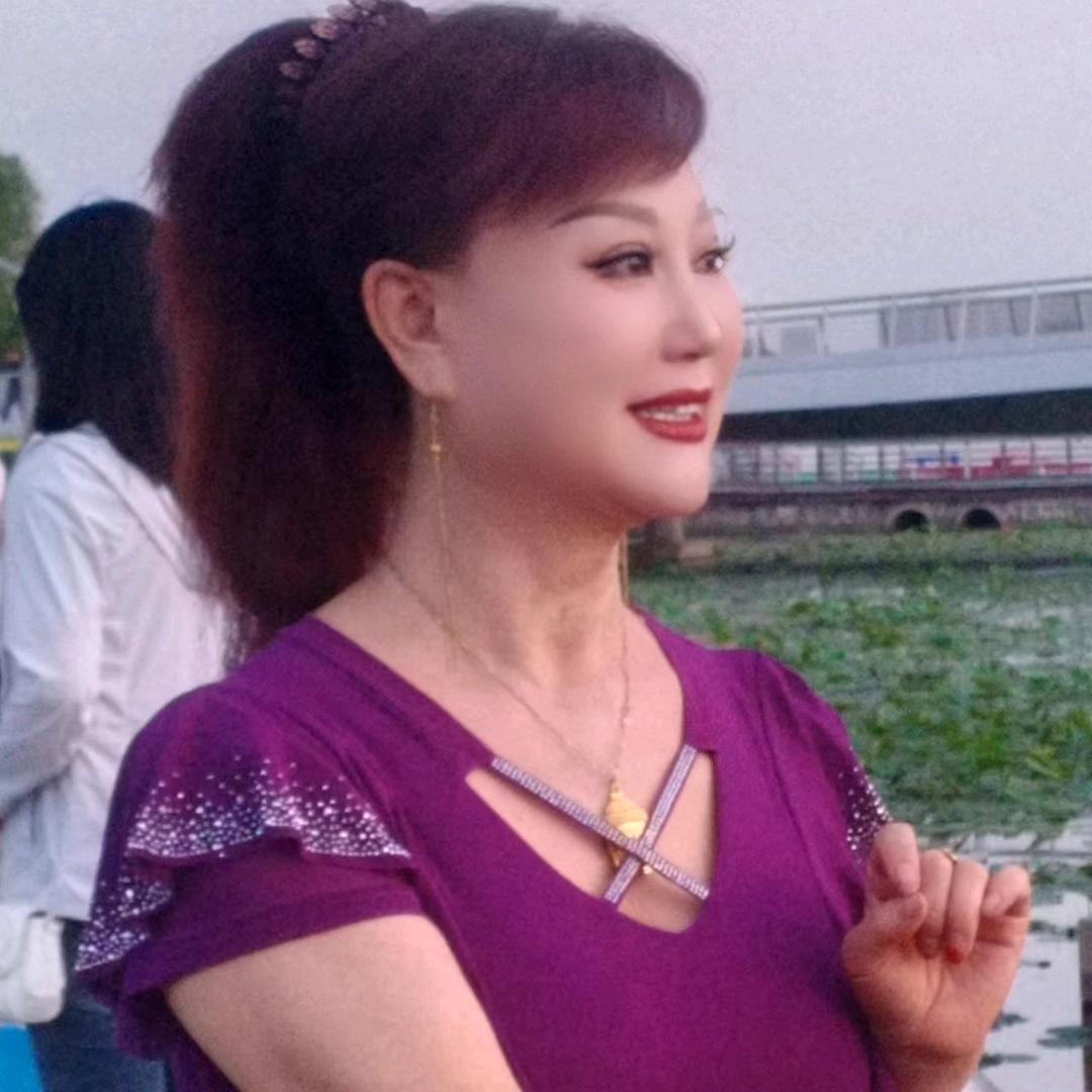 王妞