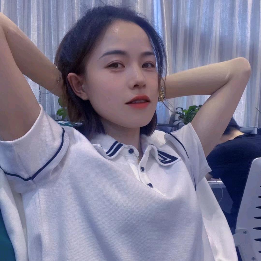 偷喝汽水的猫🐱