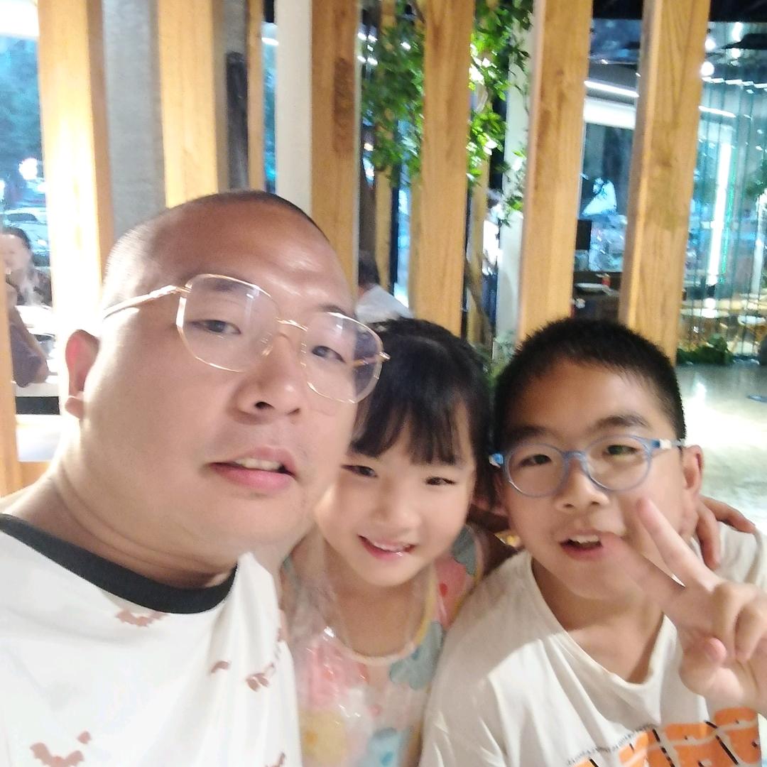 爱钓鱼的护二代