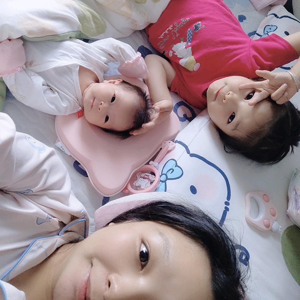 琪琪和伊伊