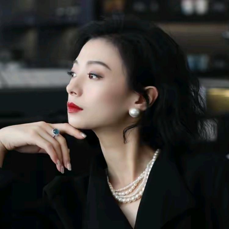 西子小老板娘轻奢女装（精选穿搭）