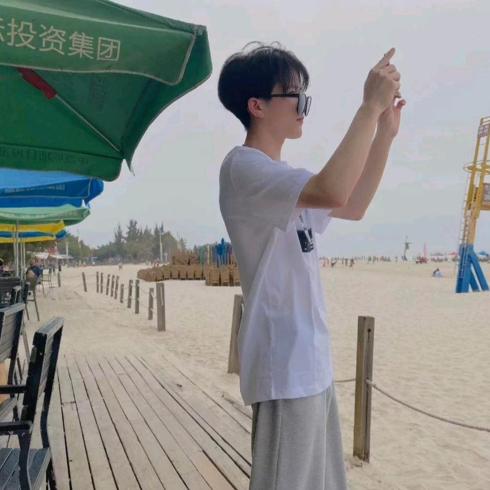 碎花裙的温柔。
