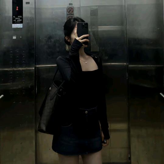 莉莉呀