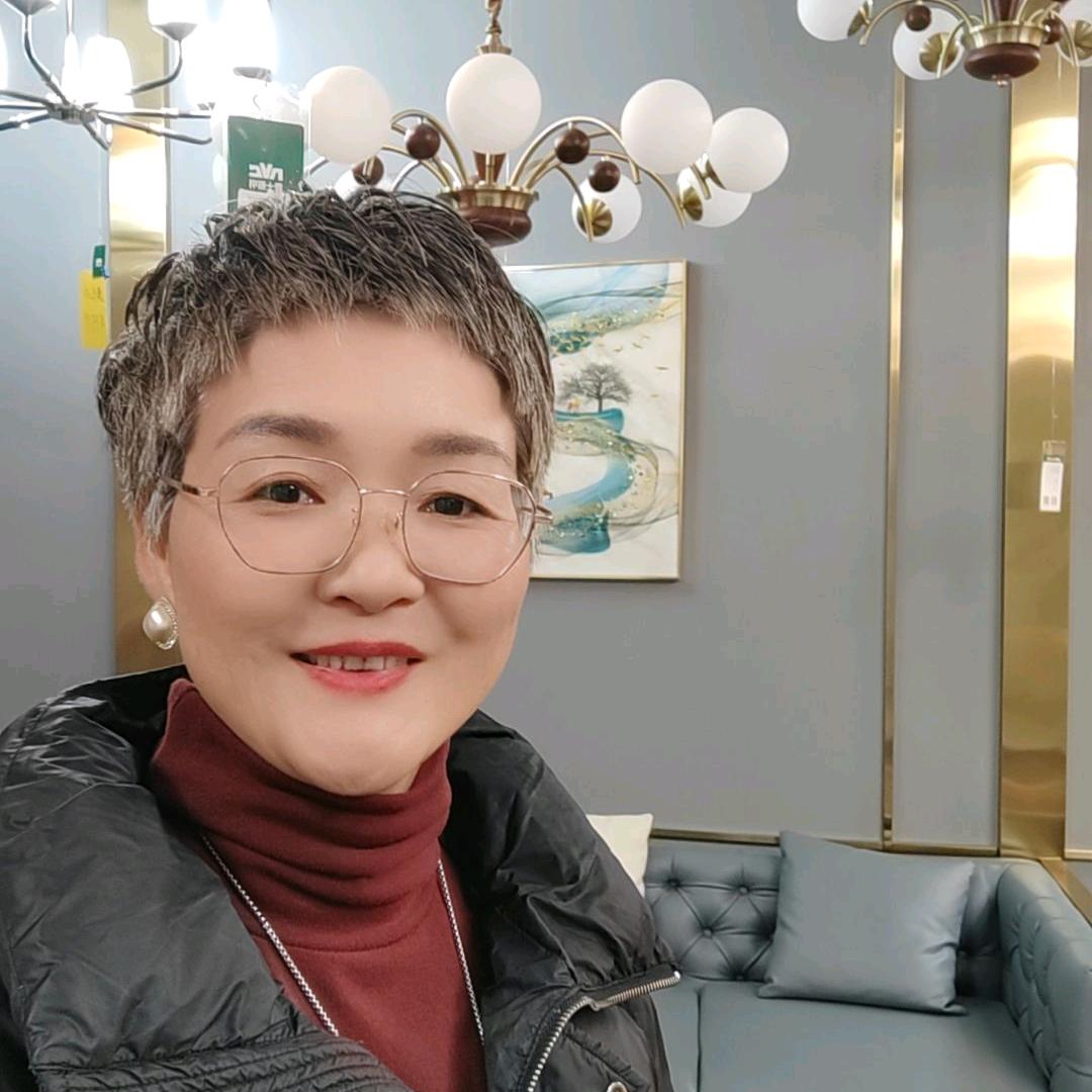 会泽卓姐专注卫浴建材20年