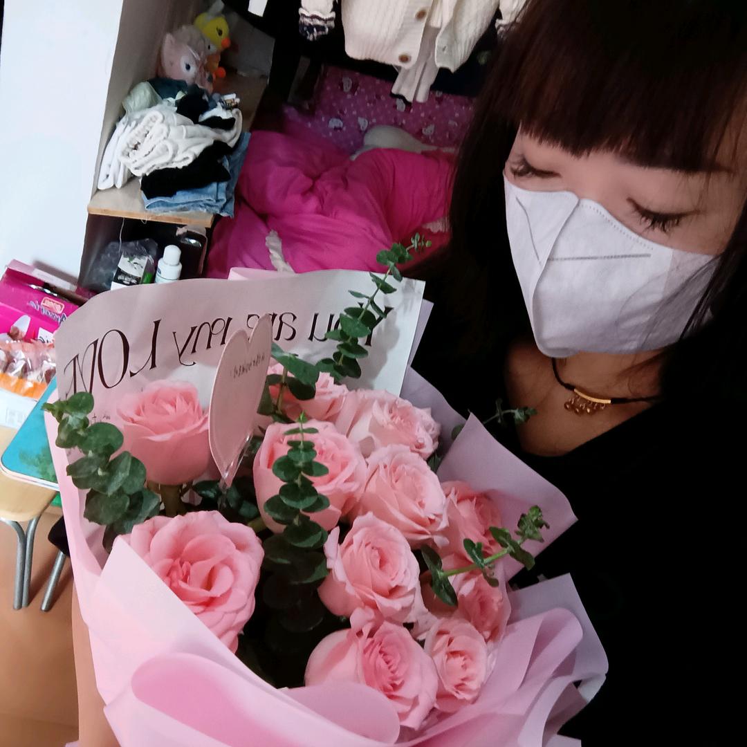 小懒猫  ٩(♡㉨♡ )۶