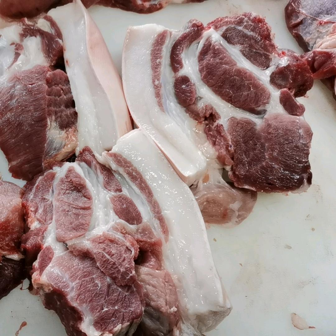 北胜利小纪笨猪肉