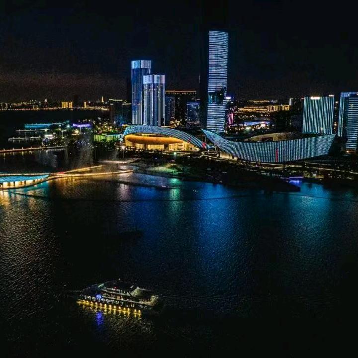 三个孩子的爹