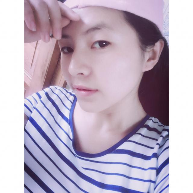 蜜思Lee