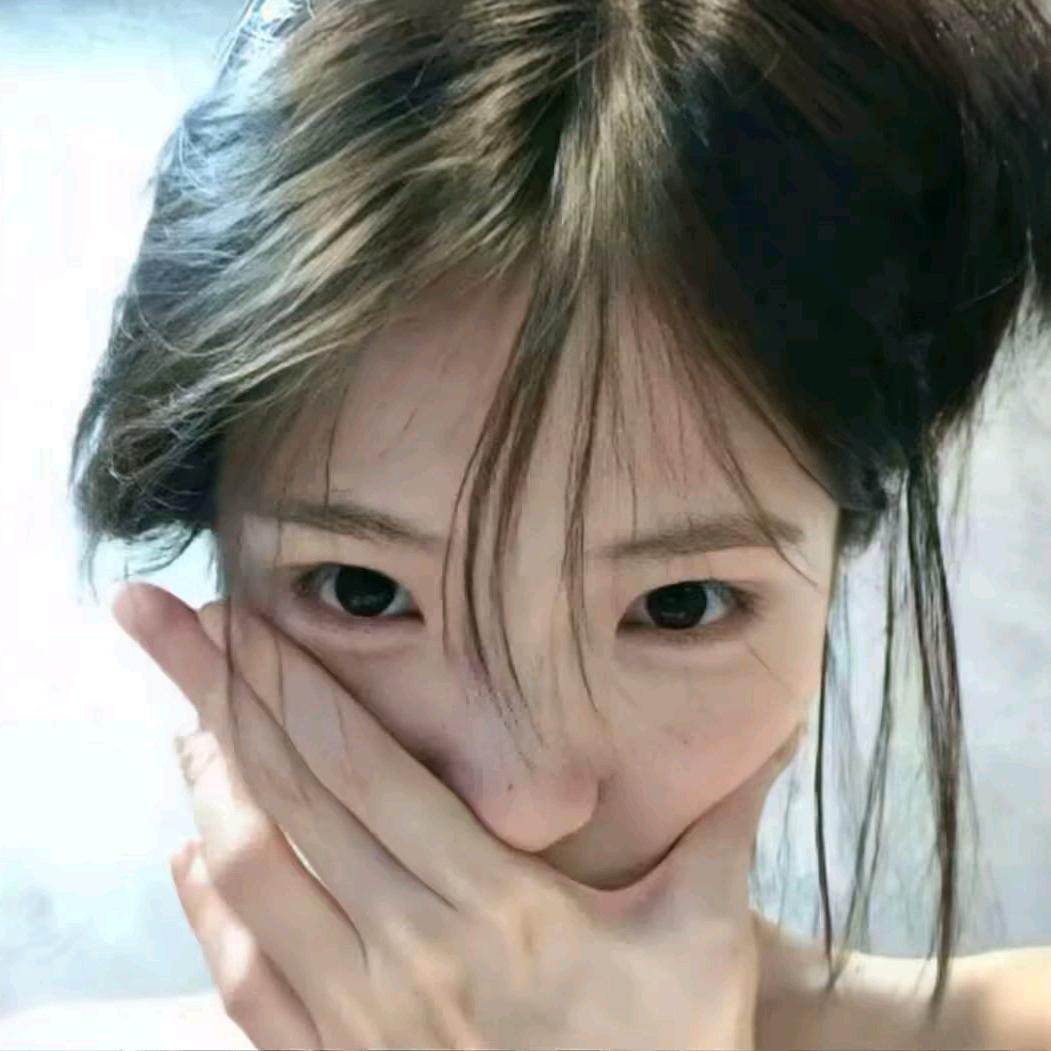 ^莹莹控.