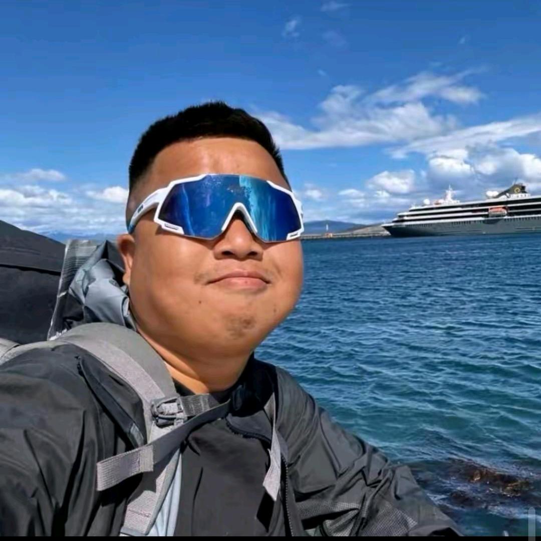 蓝战非（环球旅行中）