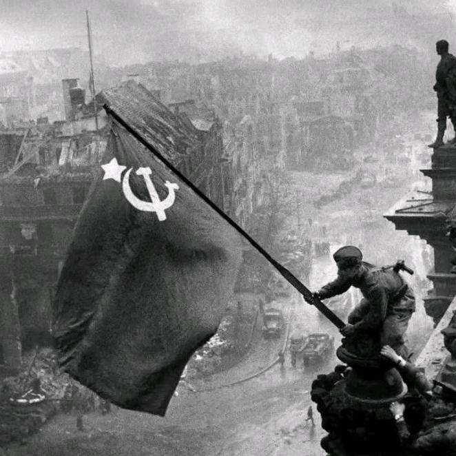 William☭
