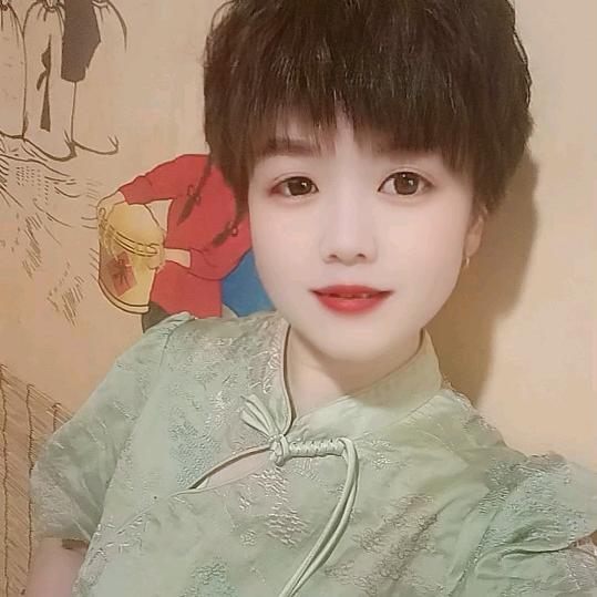 满庄木柴炖鸡三妹