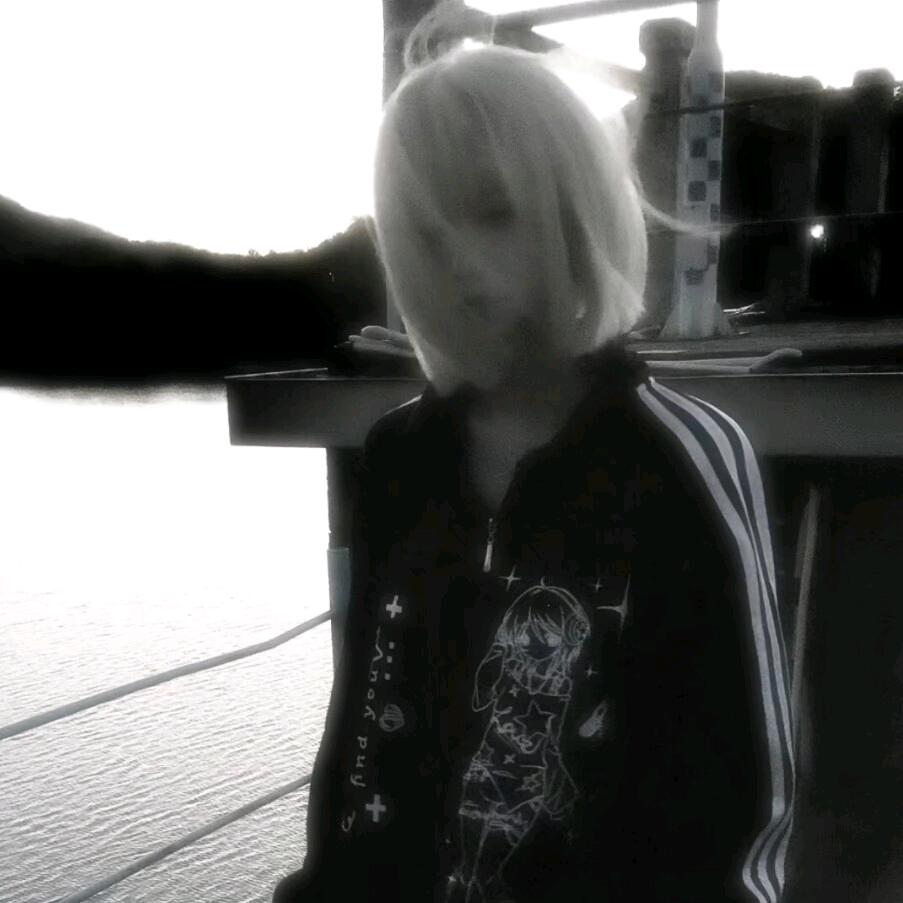 落蒂·露西娅妹妹