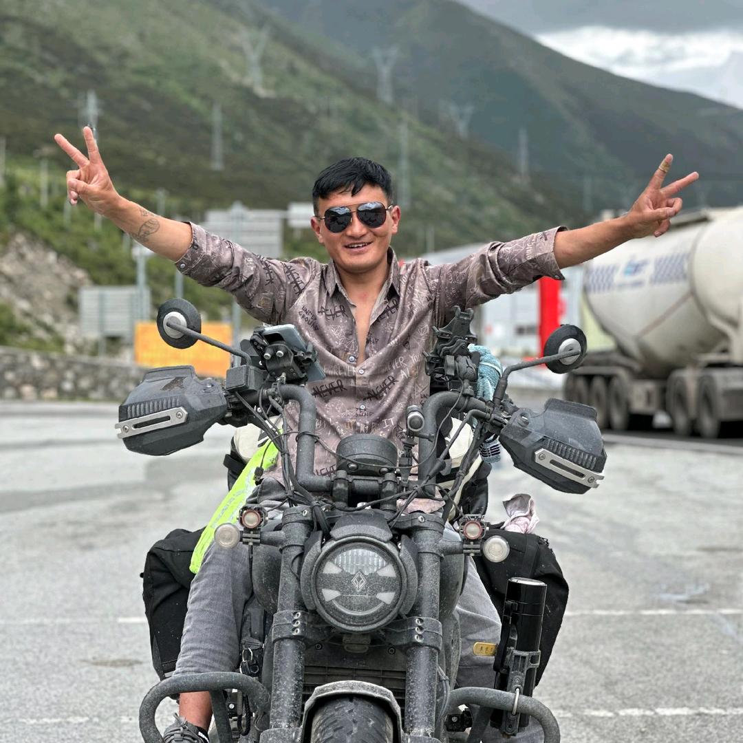 世界和平 孤独男孩👦