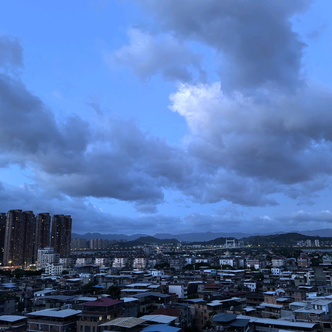 夜游十一。