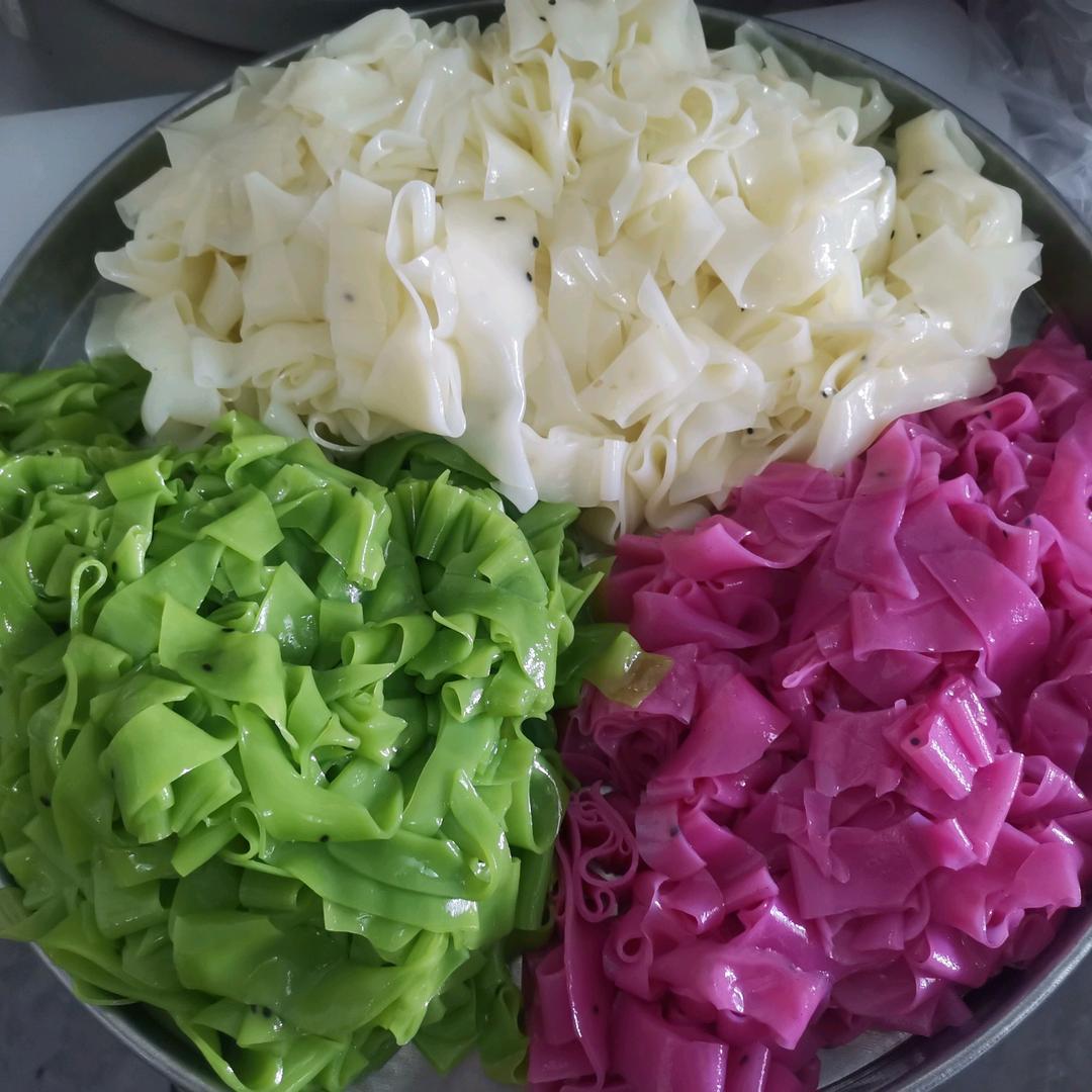 冯娟凉皮（手擀菠菜面）