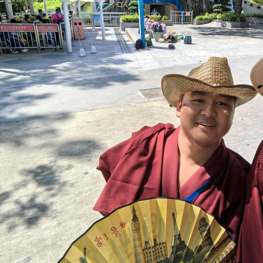 ༼༄བློ་༽࿂༜༜旦