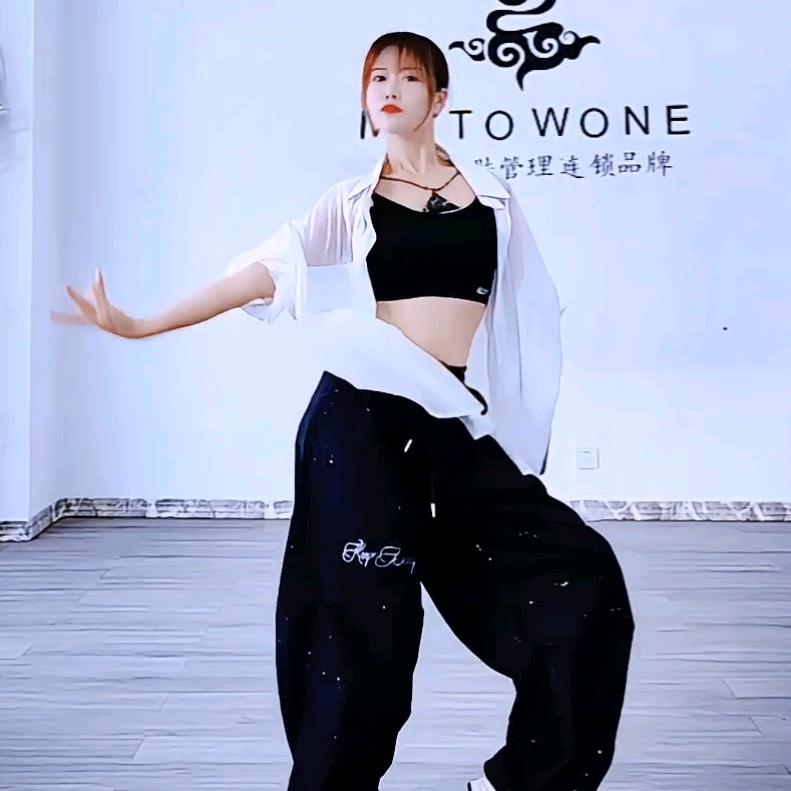 唐山跳跳芳（广场舞）