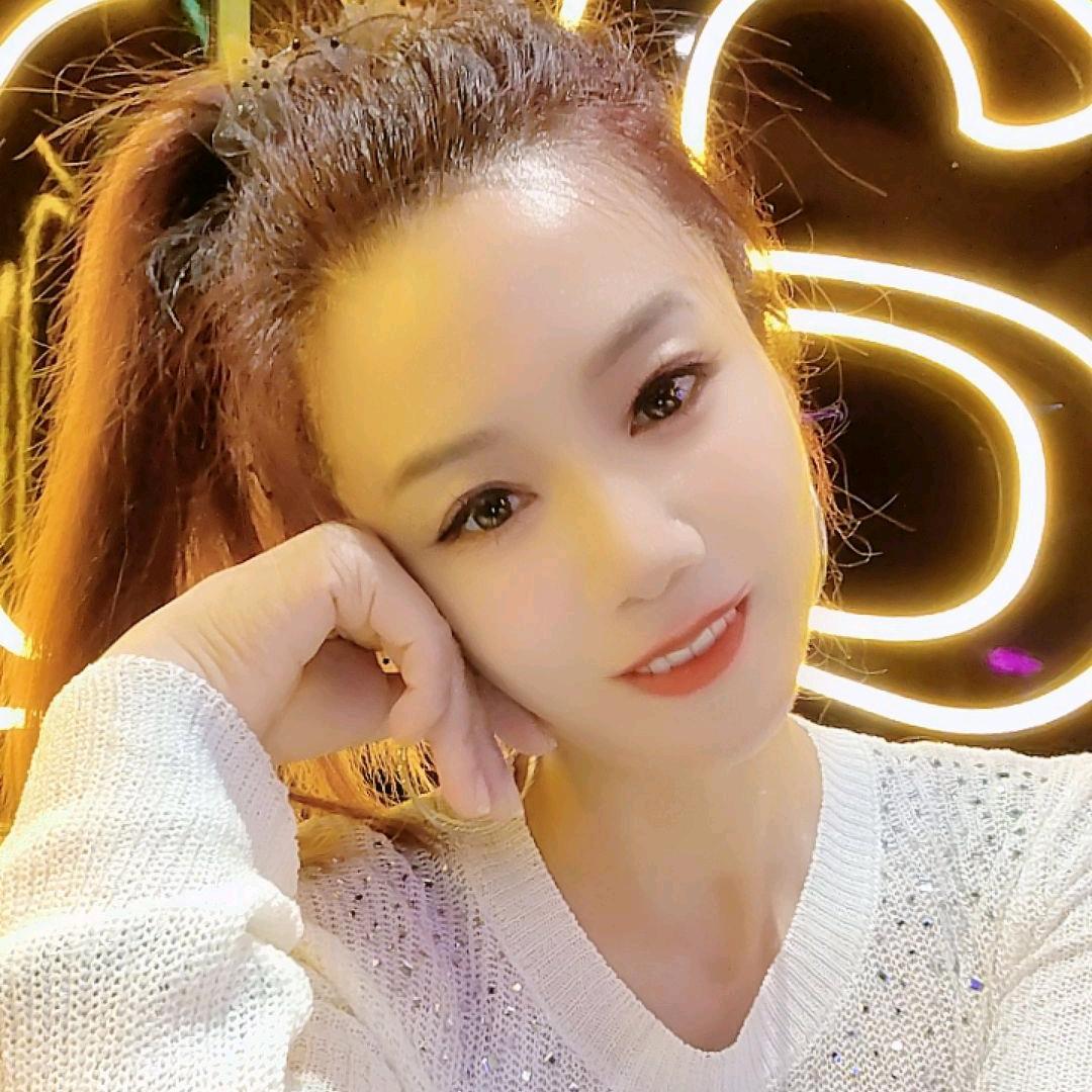 花姐走路聊天主播
