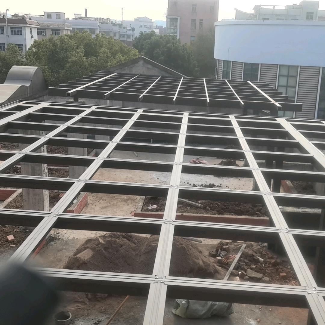 门窗精灵屋”：
