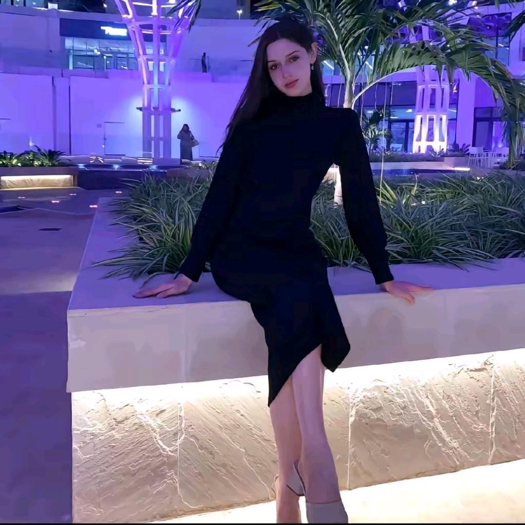 AhnLina🗽安理娜