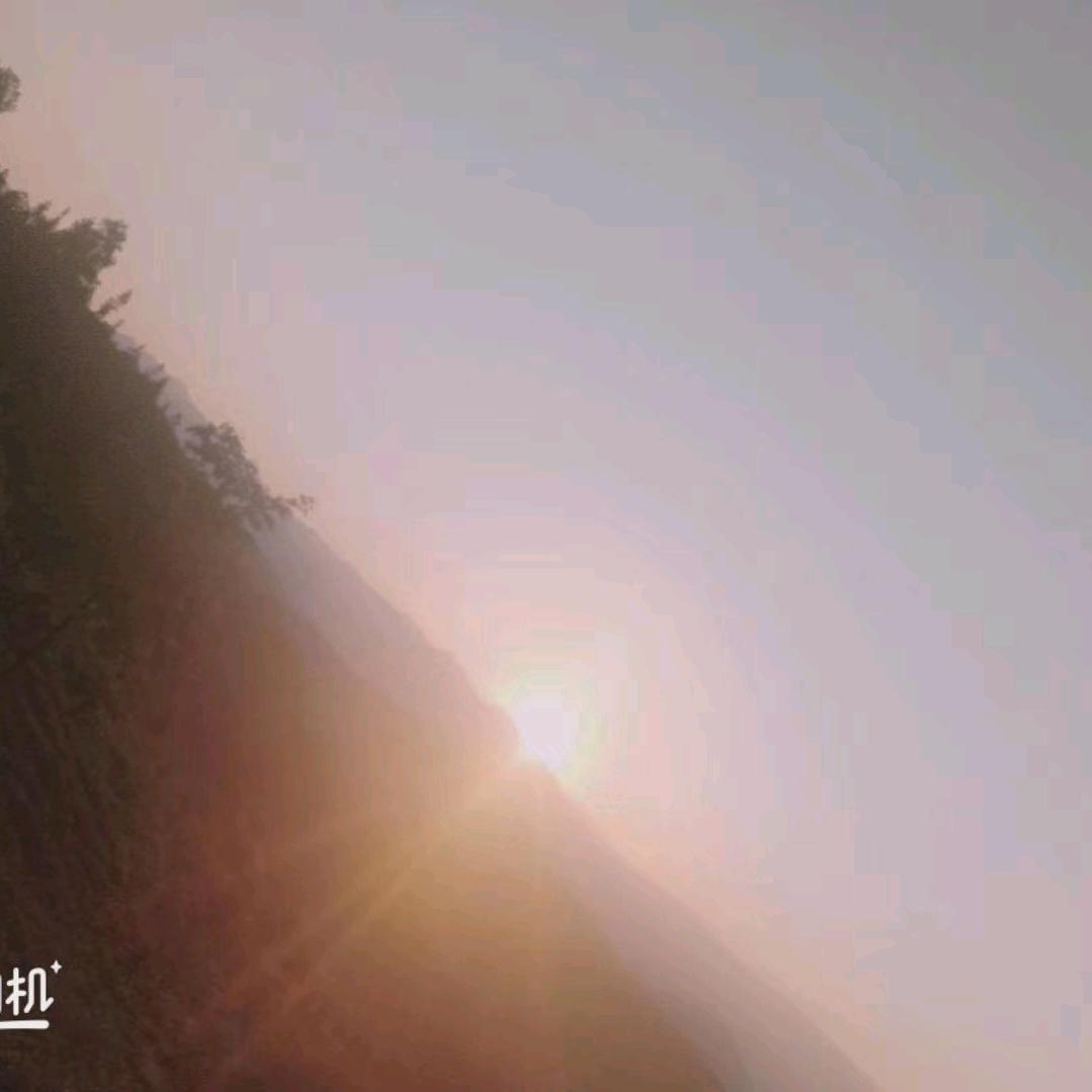 笑脸相迎。(首播筹备中)