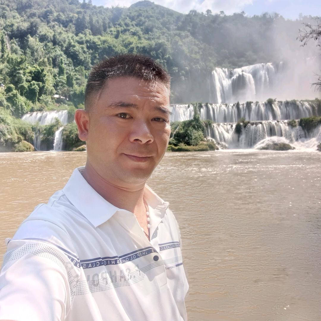 《    凯      哥   》
