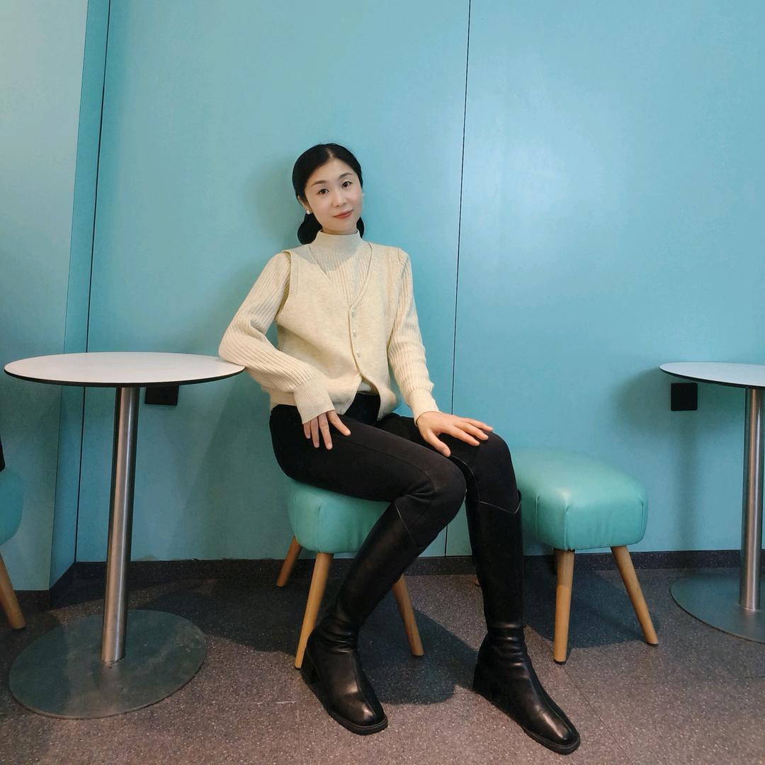秀衣服饰