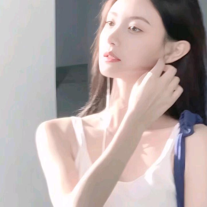 爱打哈欠的小贝