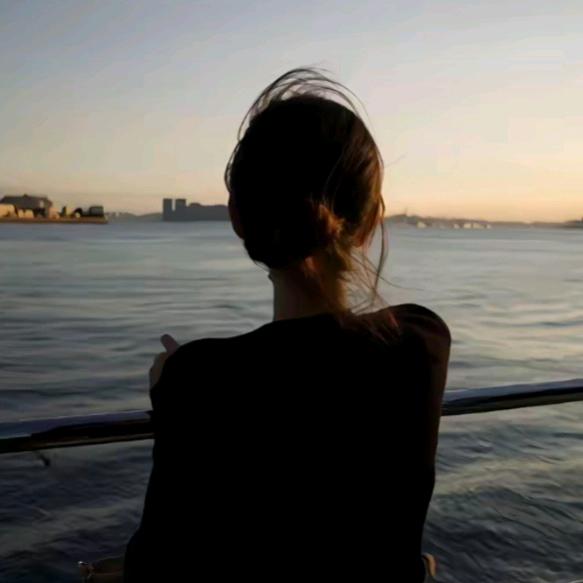 雪宝不冷 (-^〇^-)