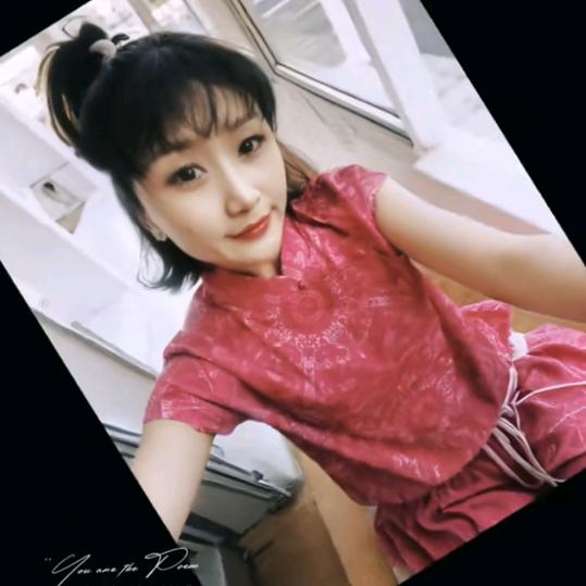 爱笑的女孩