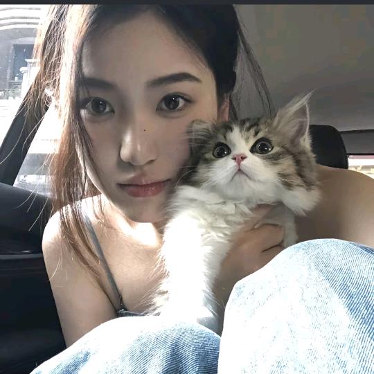 小小咩.